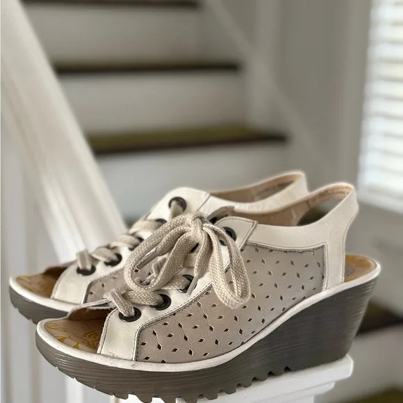 Fly London York sandal-like new. Borgogna silver and off white - Picture 2 of 8